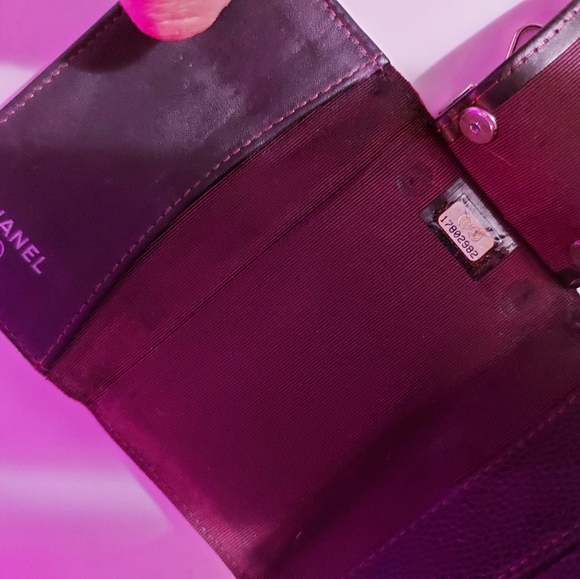 Auth Chanel key wallet, used with care. - Picture 4 of 5
